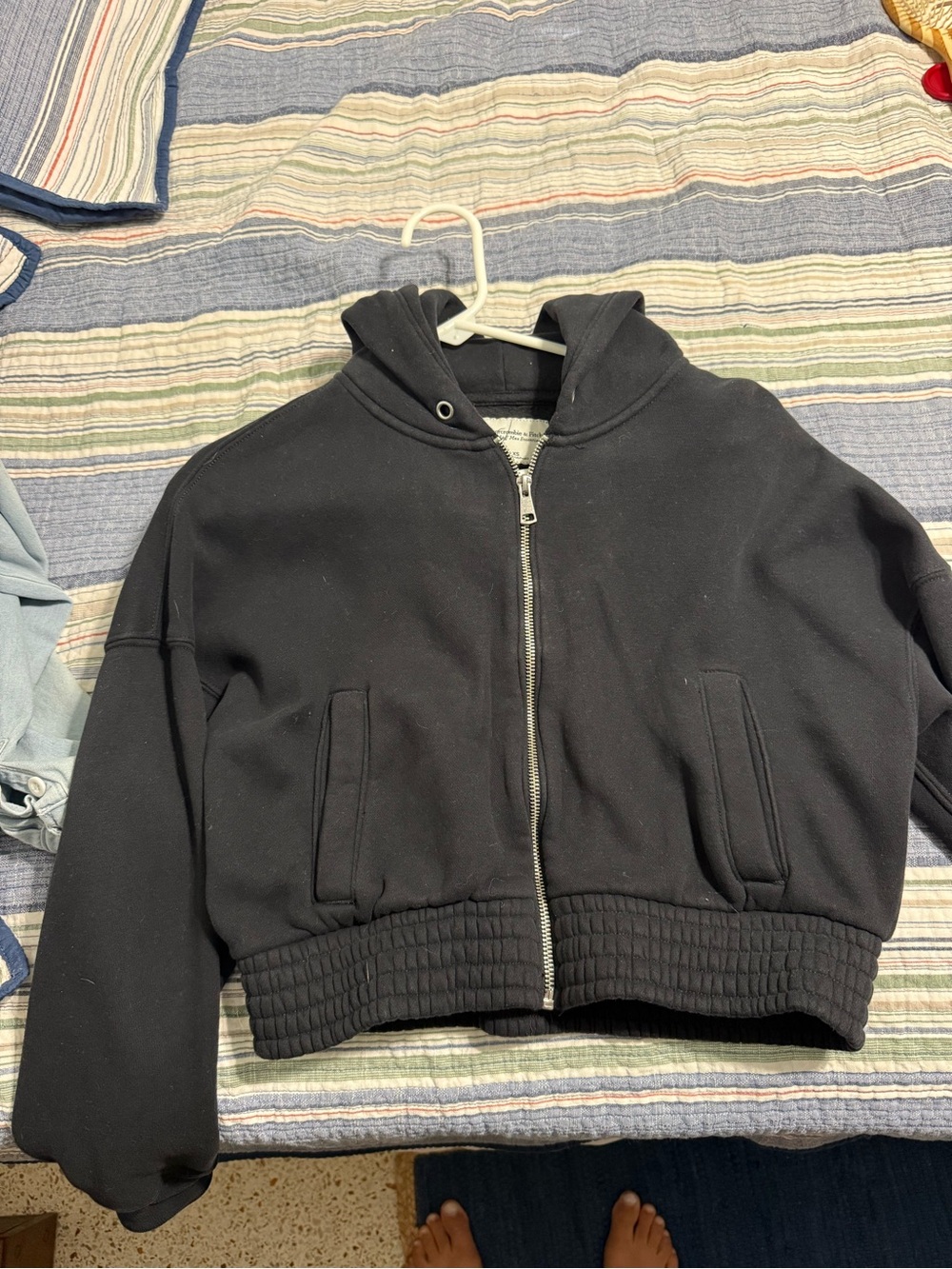 Abercrombie & Fitch Black Cropped Zip-Up Hoodie